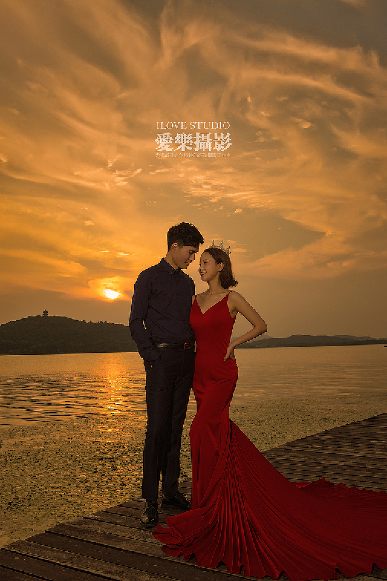 婚纱人像摄影作品(婚纱人物背景图)
