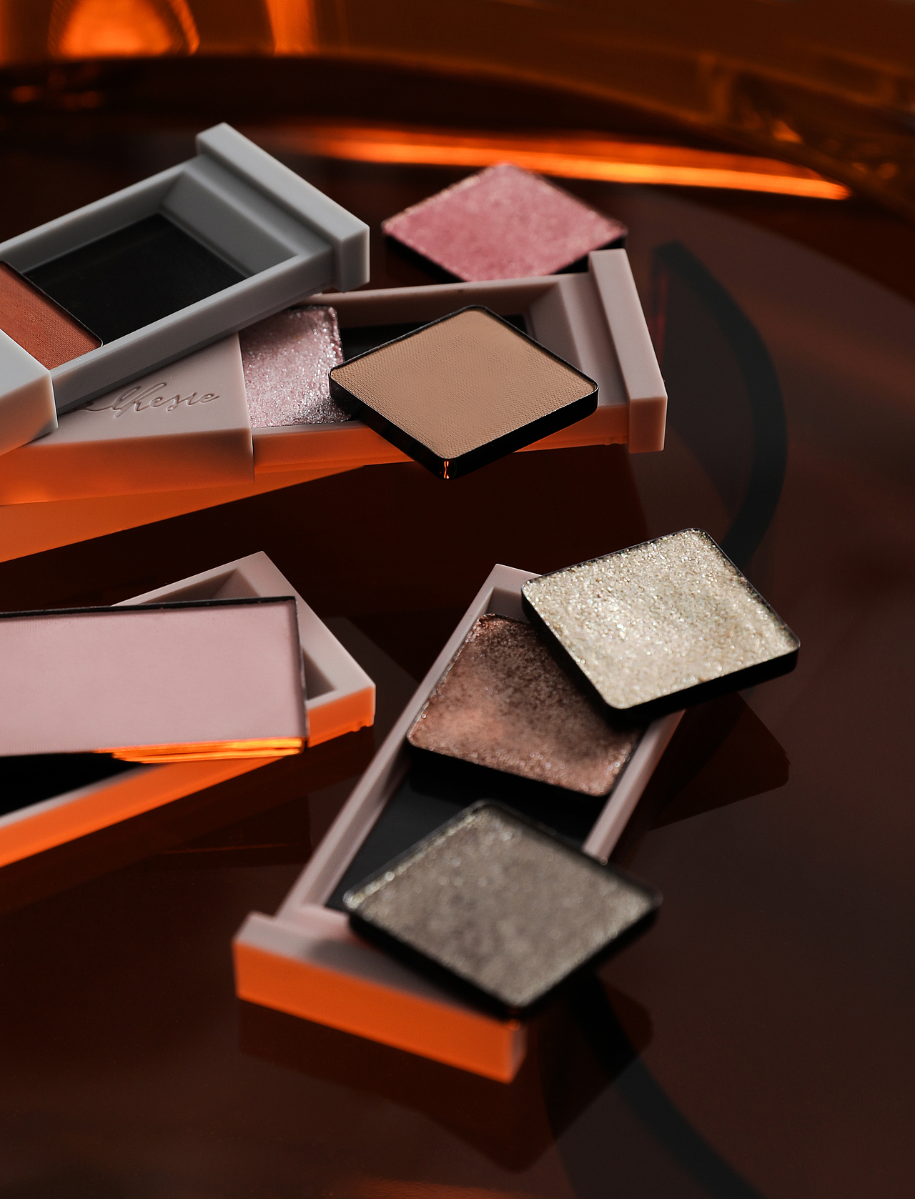 腮红 眼影盘 可拆卸（图ZMjEzODI4OTAw） - 产品摄影 - 站酷设计师易一c原创素材 - 站酷ZCOOL