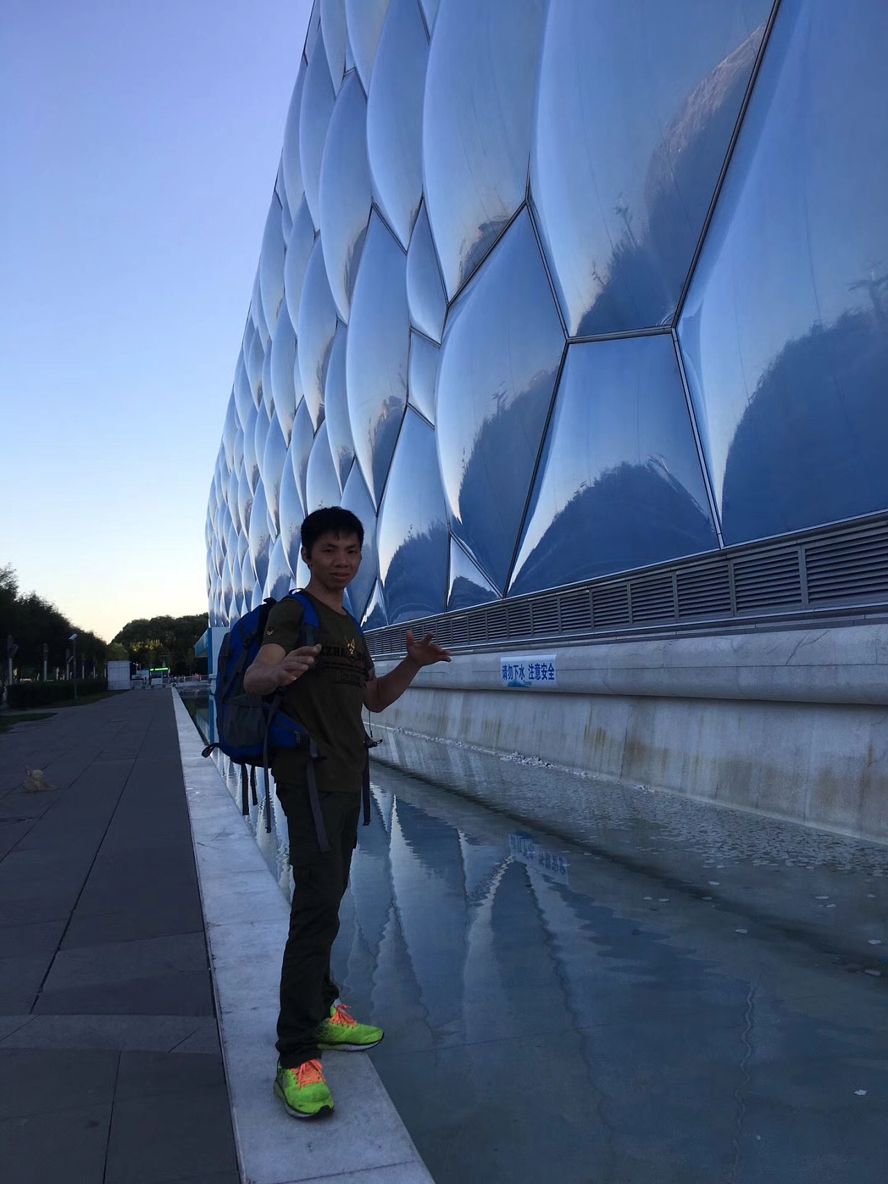 北京水立方 3年前 63 0 0 mr_danny_ 厦门  |  ui设计师 原创