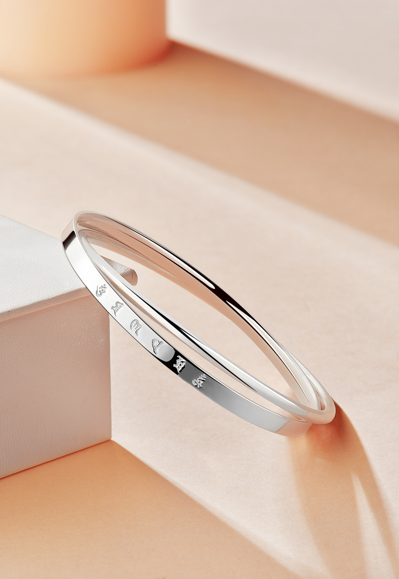 银饰精修（图ZMTYzODUwOTIw） - 修图/后期 - 站酷设计师团LUOLUO原创素材 - 站酷ZCOOL