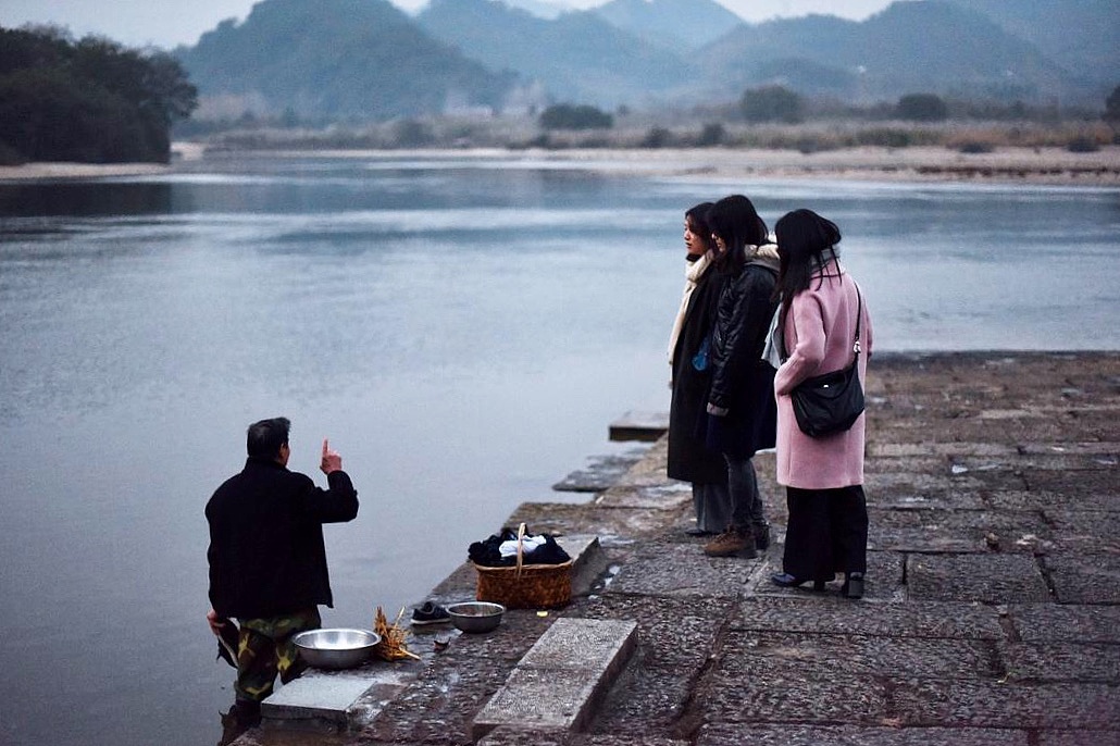 坚守古宅的老人