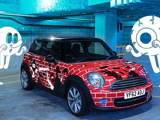 Rob Flowers与Mini Cooper的万圣节主题合作