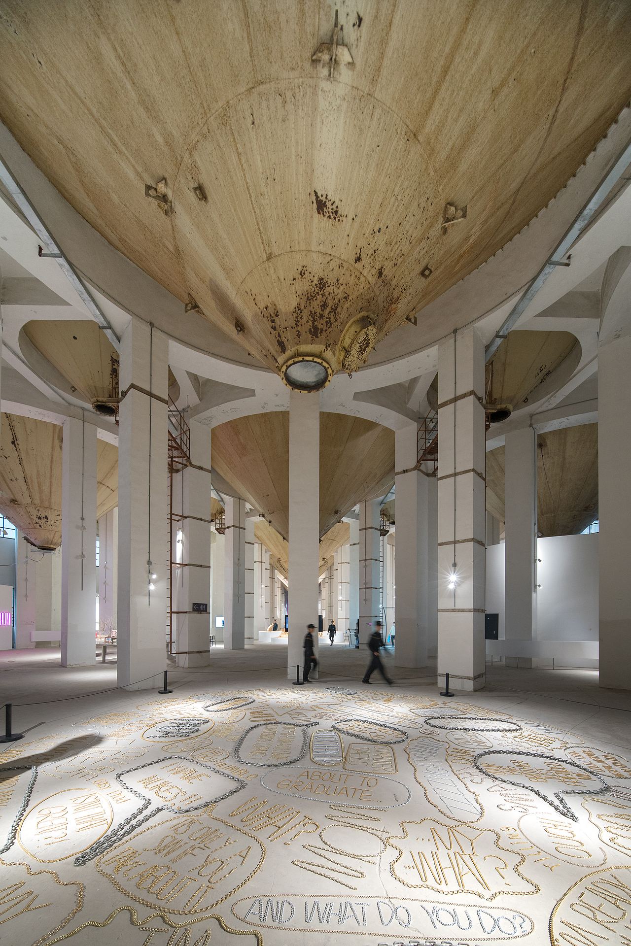 上海八万吨筒仓