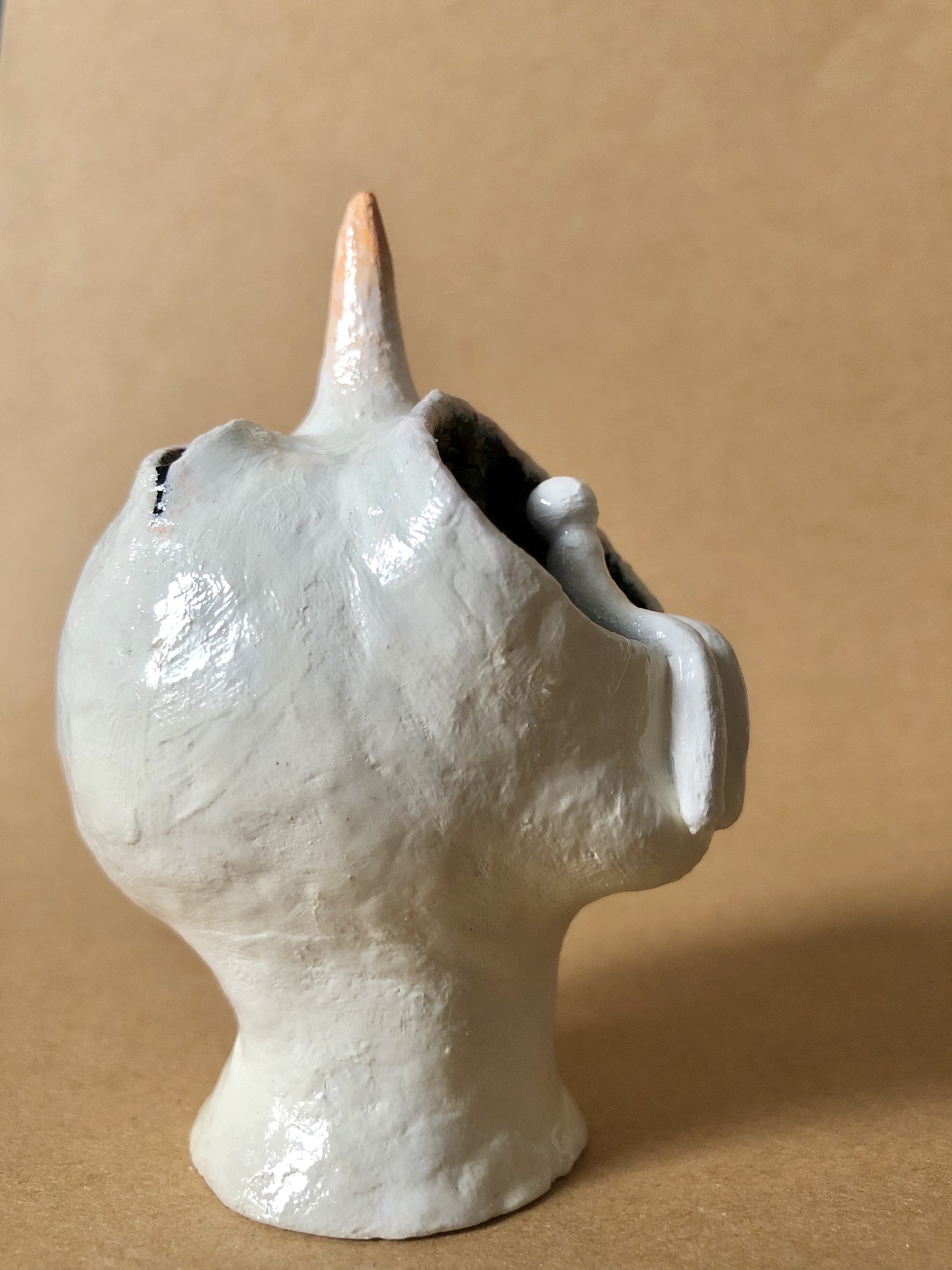 我坐在你呐喊的边缘