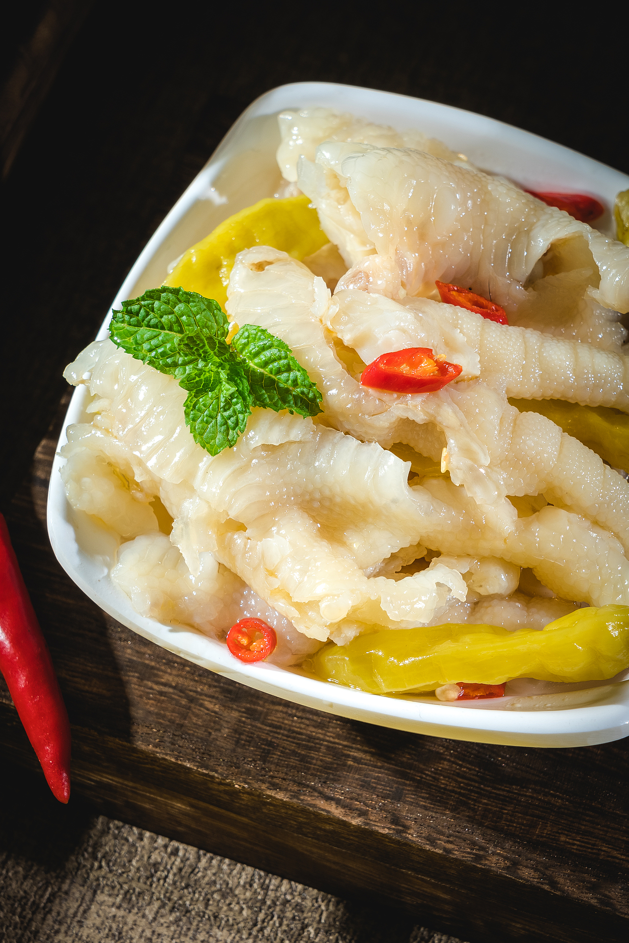 酸辣柠檬无骨鸡爪