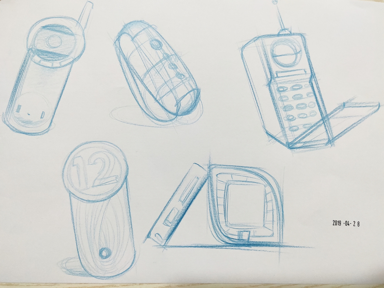 工业设计手绘,摩托罗拉手机型,向经典致敬。