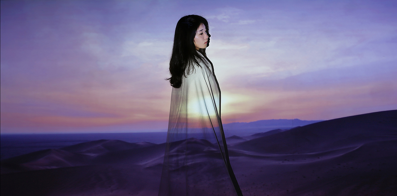 敦煌鸣沙山日出/模特/杜文婷