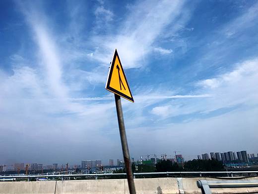 蓝天看的心情舒畅