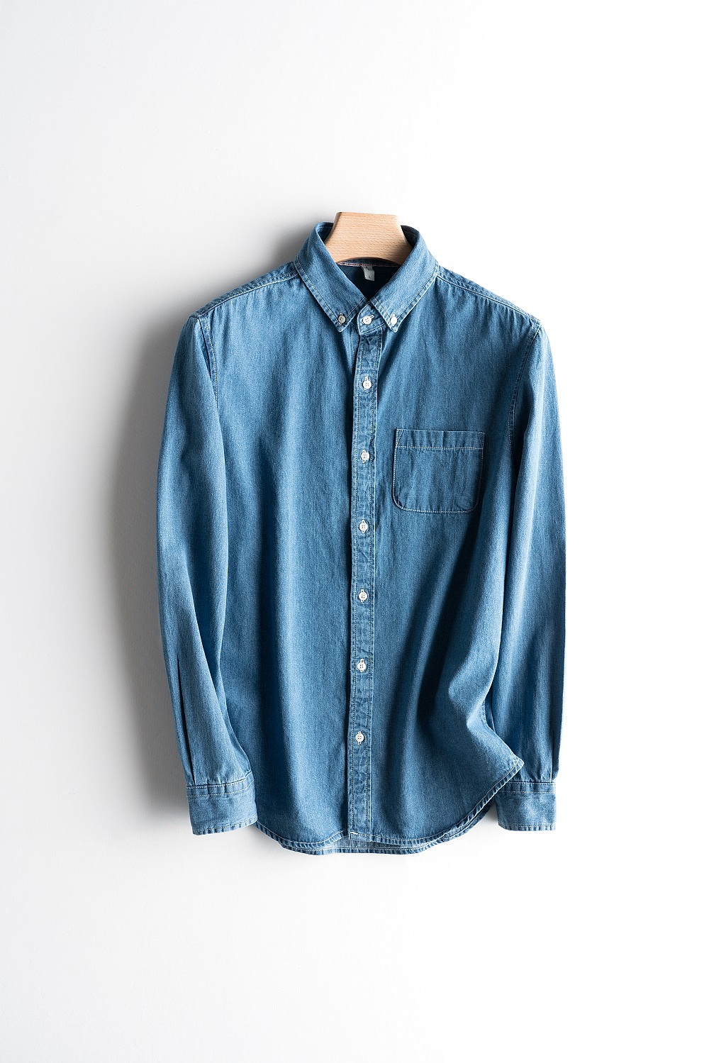 日系襯衫平鋪掛拍拍攝（圖ZMTMyMzk4MjA4） - 產(chǎn)品攝影 - 站酷設(shè)計師逆光攝影工作室原創(chuàng)素材 - 站酷ZCOOL