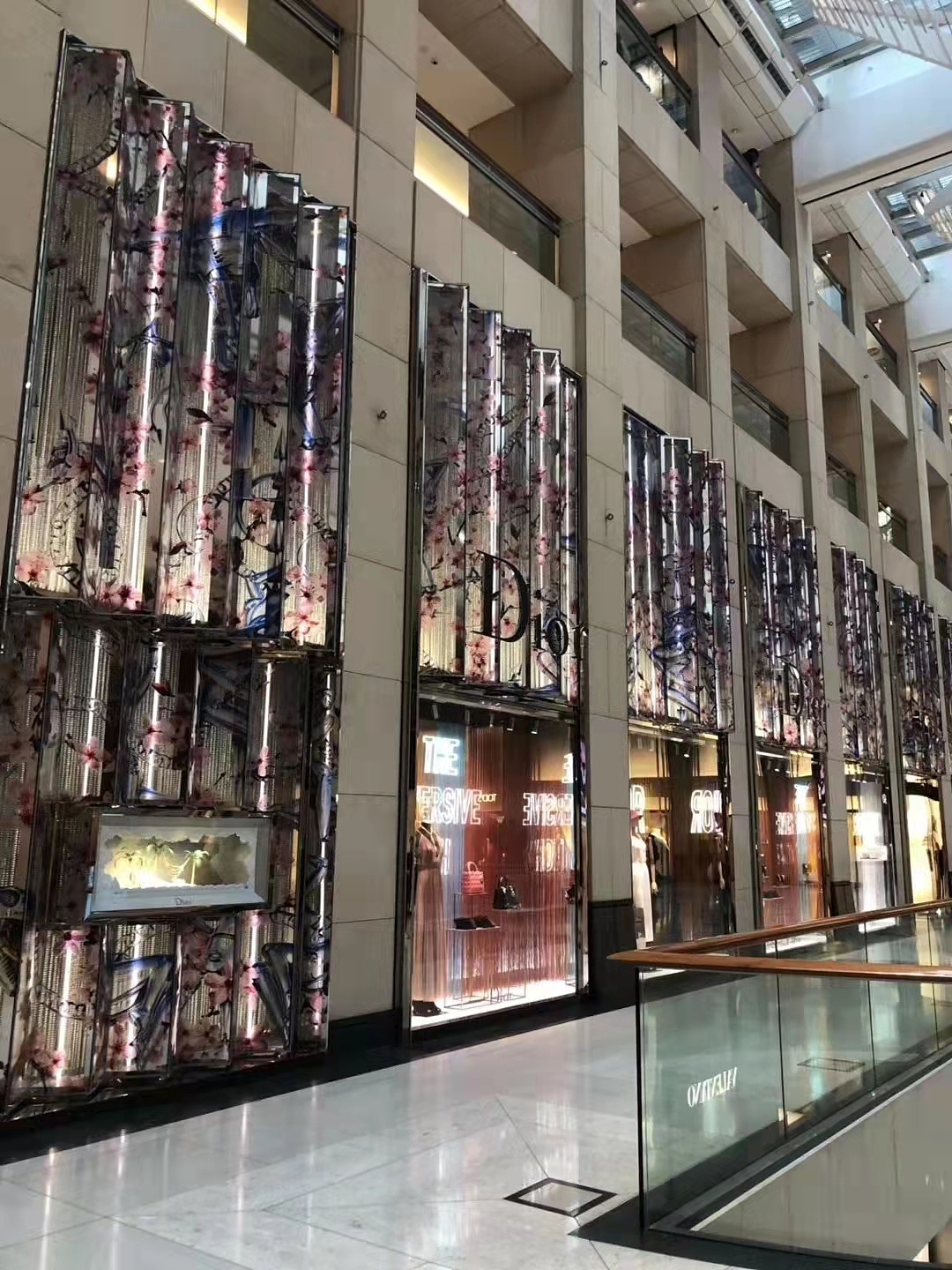 YPG全球顶建筑立面高温釉3D打印特色艺术玻璃表现