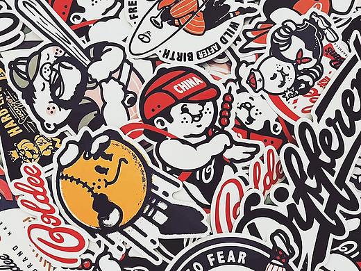 GRAPHICS & PRODUCTS