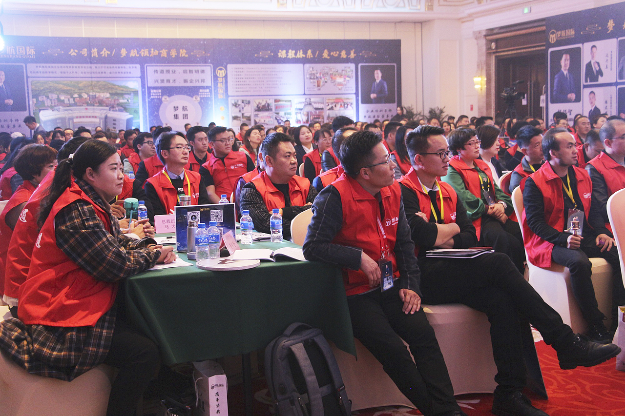 梦航企业 第83期《慧言商道》(昆明站)演说课程现场