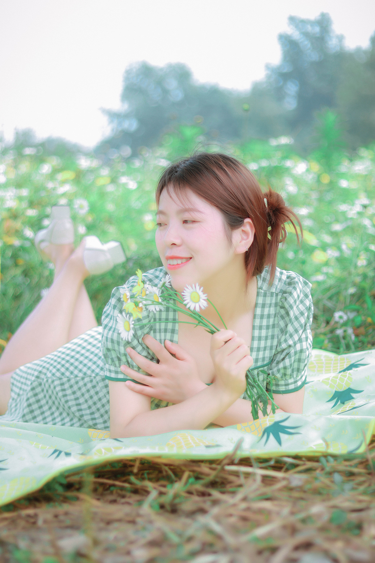 外景写真丨夏日·白云·安静的少女