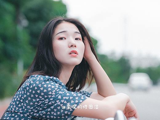 公交車站附近的我（個人主頁-ZMzc5ODExMjQ=） - 人像攝影 - 站酷設計師VITATT原創(chuàng)素材 - 站酷ZCOOL