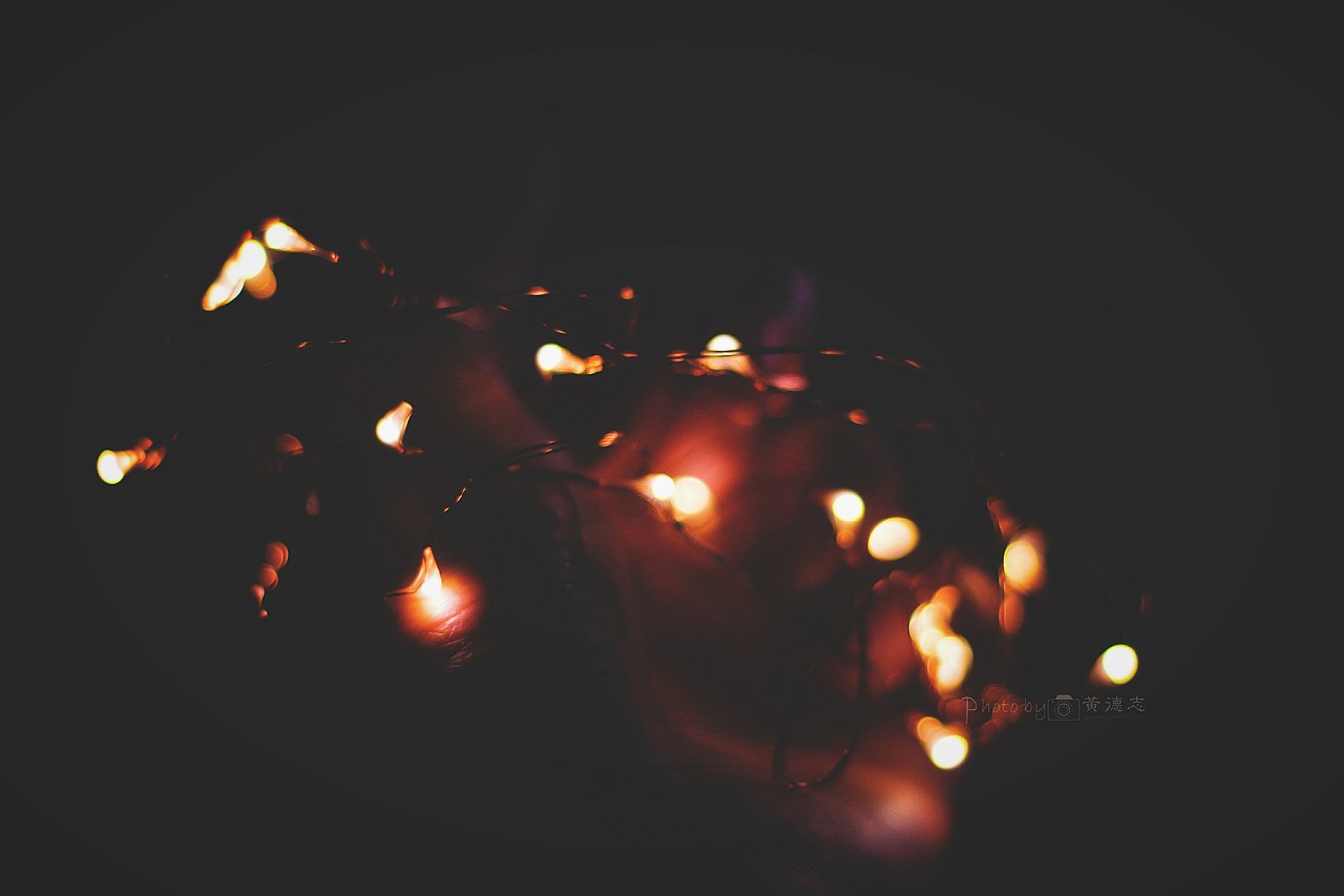 阡陌紅塵，只為等你。 素心安暖，淡守流年清歡。