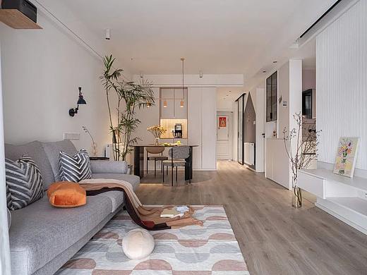 80㎡小户型装修，与豪华不沾边，但氛围让人感觉很幸福