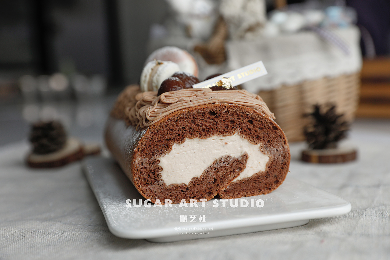 冬日限定美食-栗子蛋糕卷