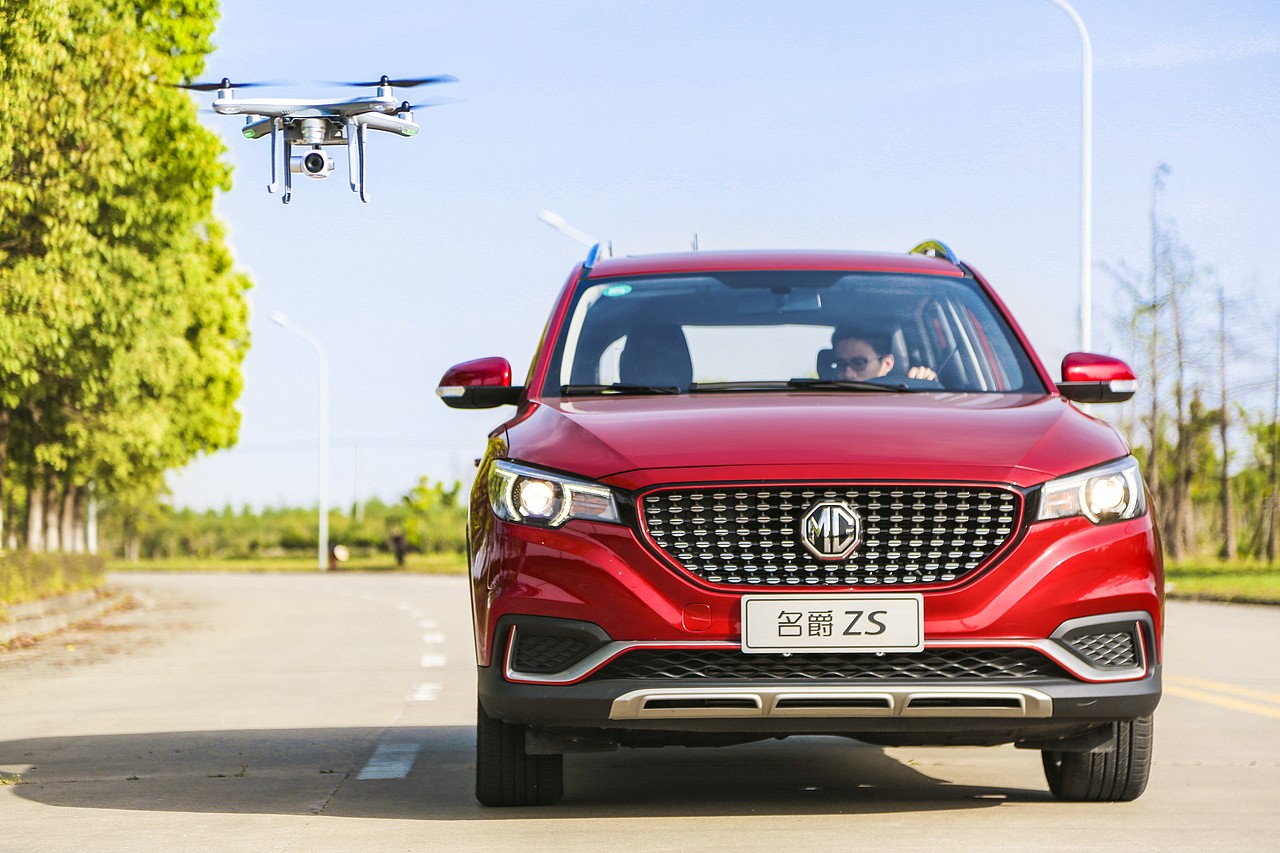 汽车——名爵ZS 车队（图ZODY3MjA1OTY=） - 产品摄影 - 站酷设计师糊叔原创素材 - 站酷ZCOOL