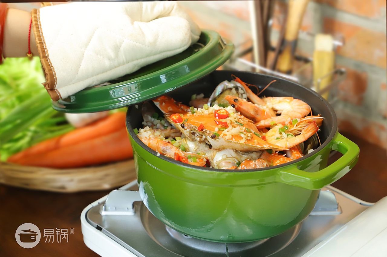 易锅美食溢彩流光系列经典绿色炖锅（图ZMTYzNTI2MjA4） - 产品摄影 - 站酷设计师whateverdu8原创素材 - 站酷ZCOOL