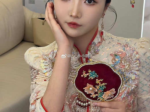 最美新娘，新婚快乐永远幸福(๑╹◡╹)ﾉ"""