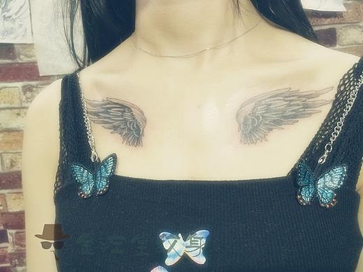 锁骨翅膀纹身#美女#文身金左堂纹身河南安阳tattoo