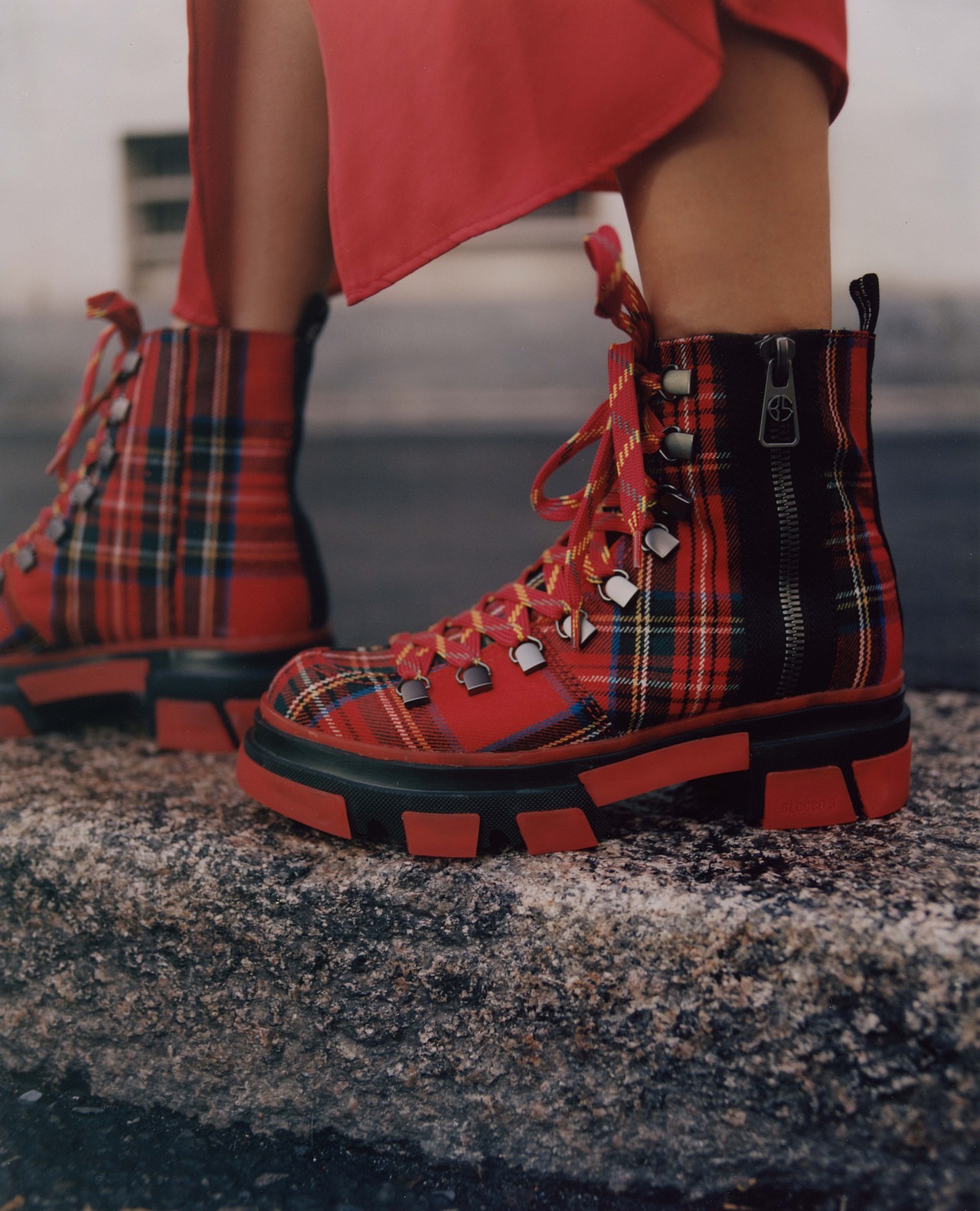 军靴系列大片图（图ZMjkxNjQwMTc2） - 时尚/艺术摄影 - 站酷设计师GRACEVI原创素材 - 站酷ZCOOL