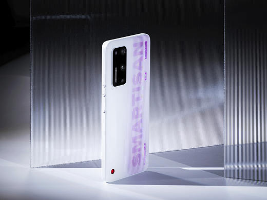 坚果R2 白色光阴版