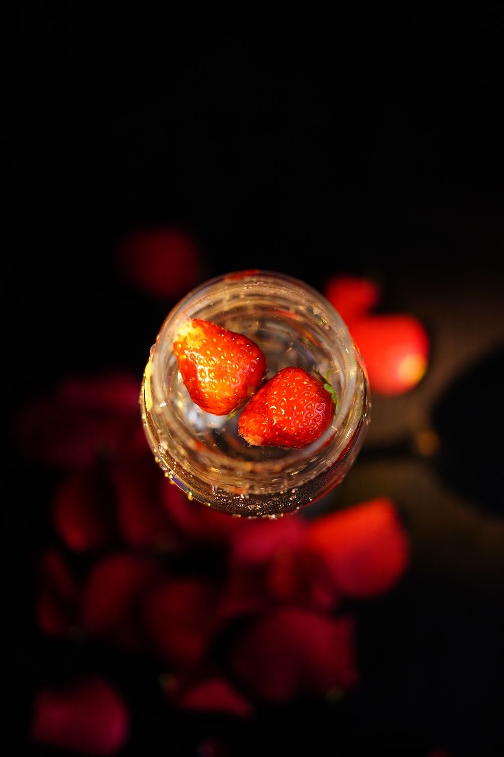 暗夜玫瑰花瓣冰激水