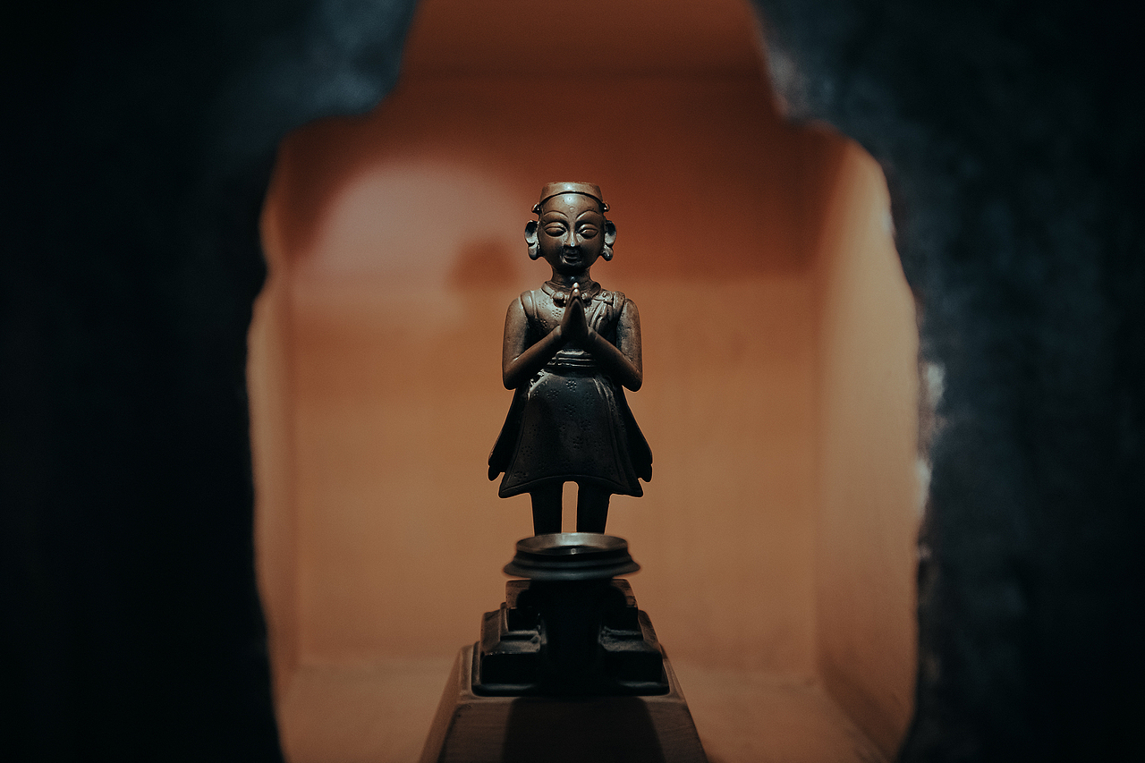 帕坦,是尼泊尔古城,旧称拉利特普尔,意为艺术之城。这里与加德满都仅仅一河之隔。这里的建筑隆重而美好,博物馆内安放着诸多佛祖的躯体雕像,那是凝滞在历史里的时间,等待着你的收藏与鉴赏。