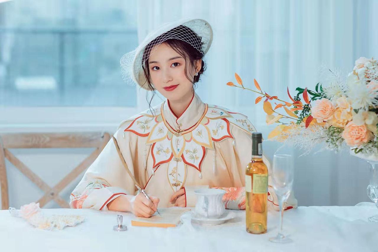 汉服设计 |  清欢客【占春芳】