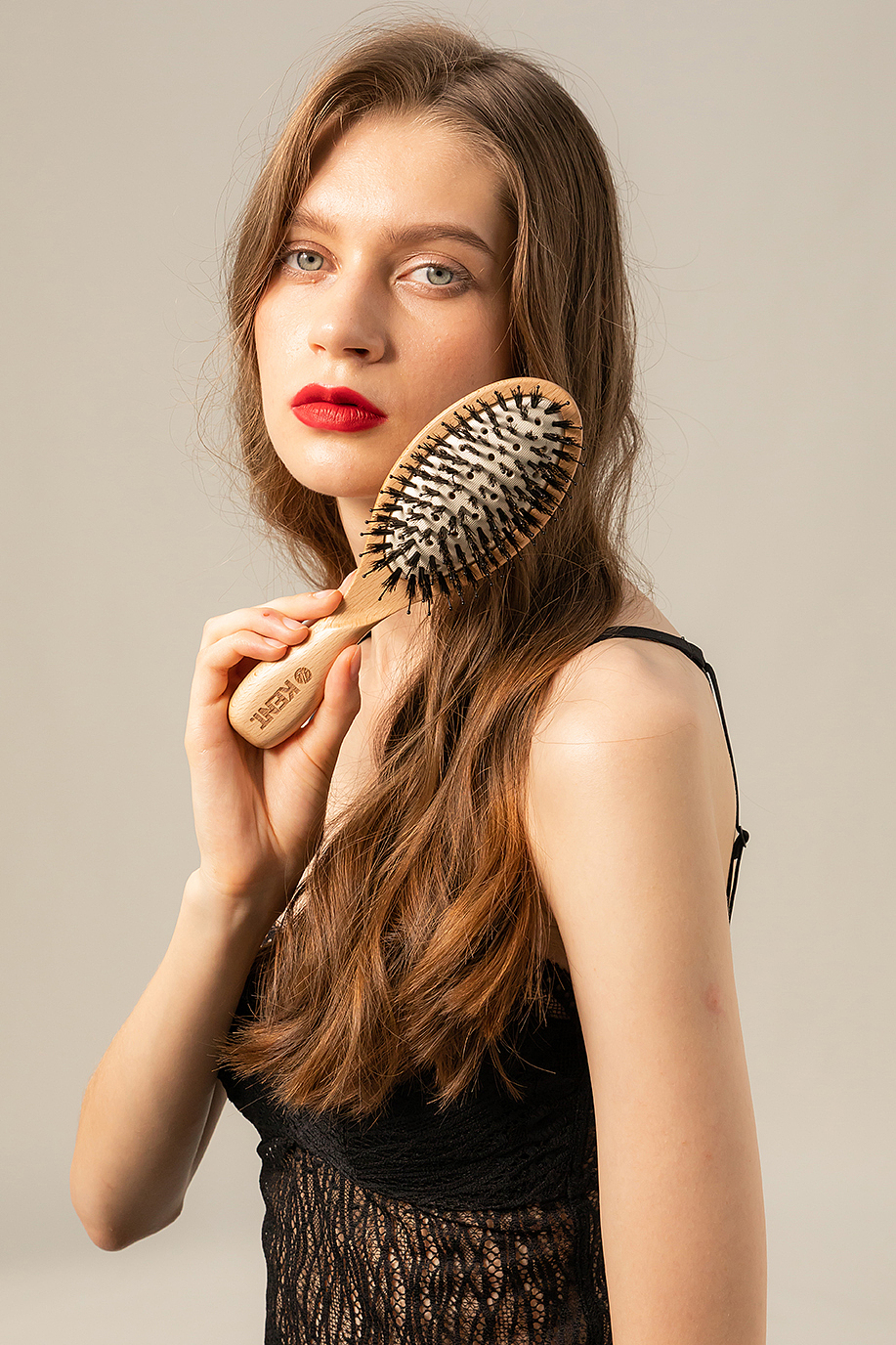 英国皇室品牌KENT梳子拍摄（图ZMjE2MzA1Mjg0） - 产品摄影 - 站酷设计师芷君视觉原创素材 - 站酷ZCOOL