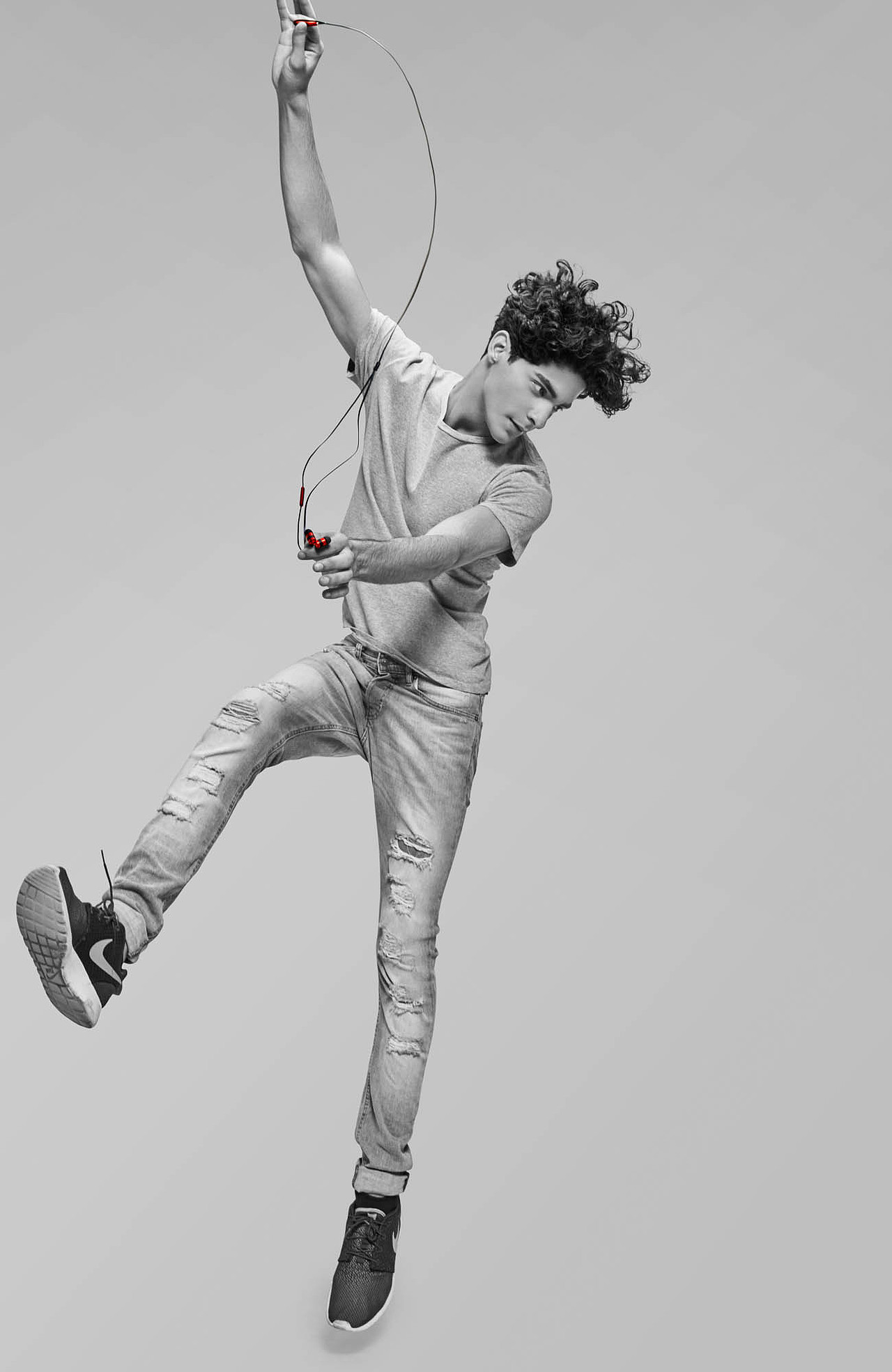 维恩视觉|多米耳机（图ZMjE1MDQ4NjQ0） - 时尚/艺术摄影 - 站酷设计师venstudio原创素材 - 站酷ZCOOL