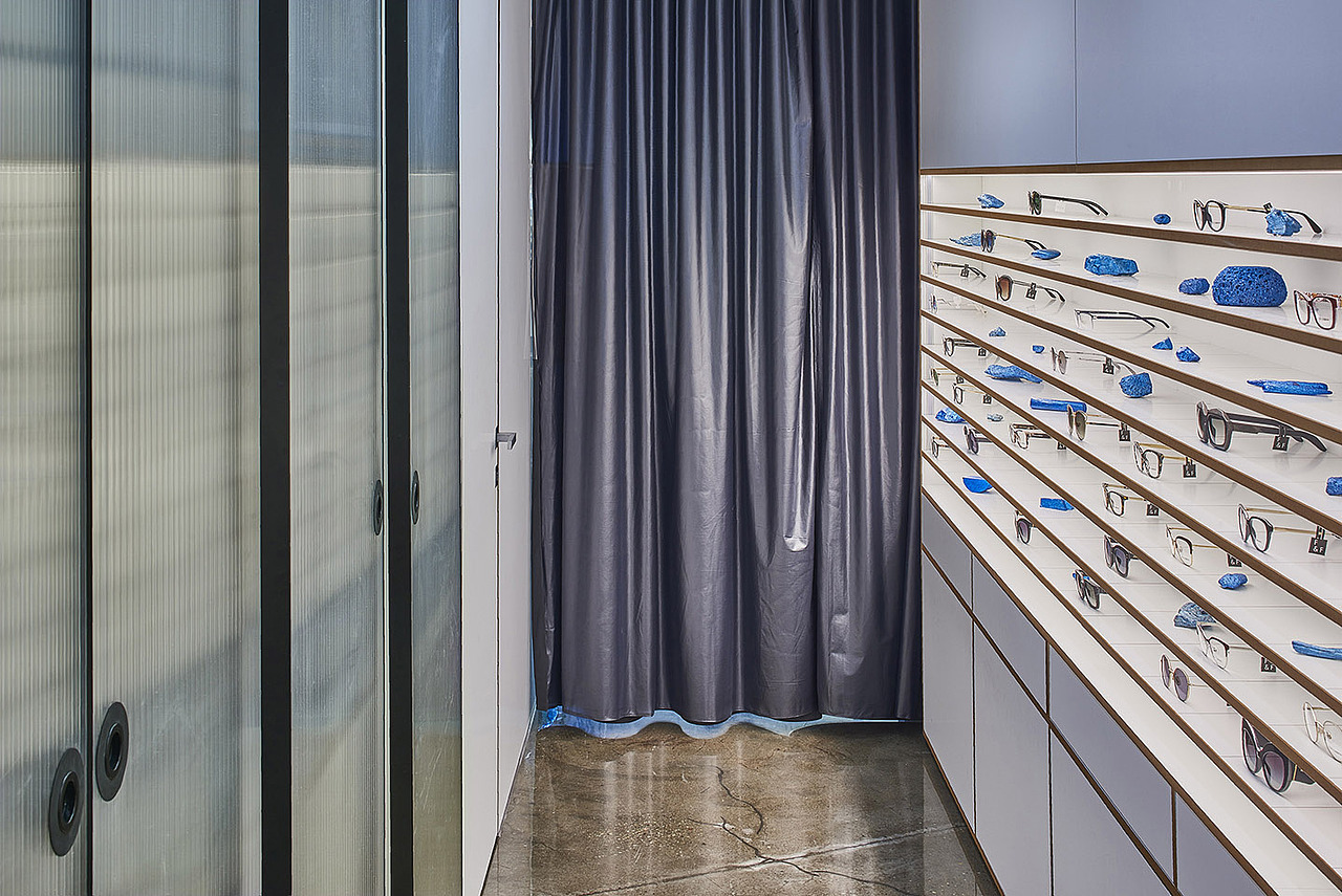 Friends & Frames眼镜店