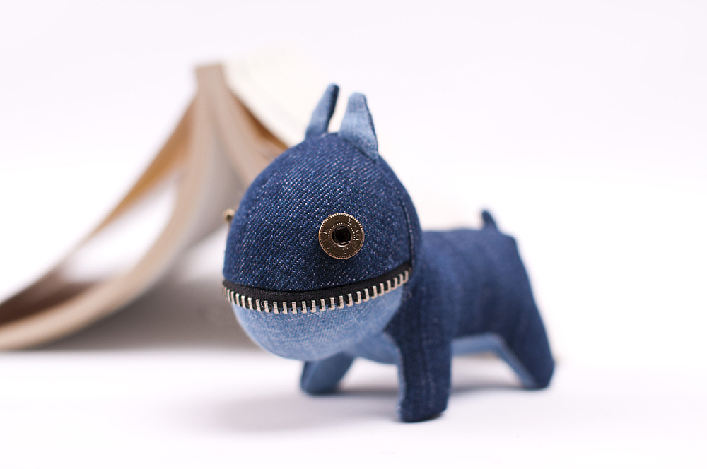 牛仔裤废物利用之公仔设计制作