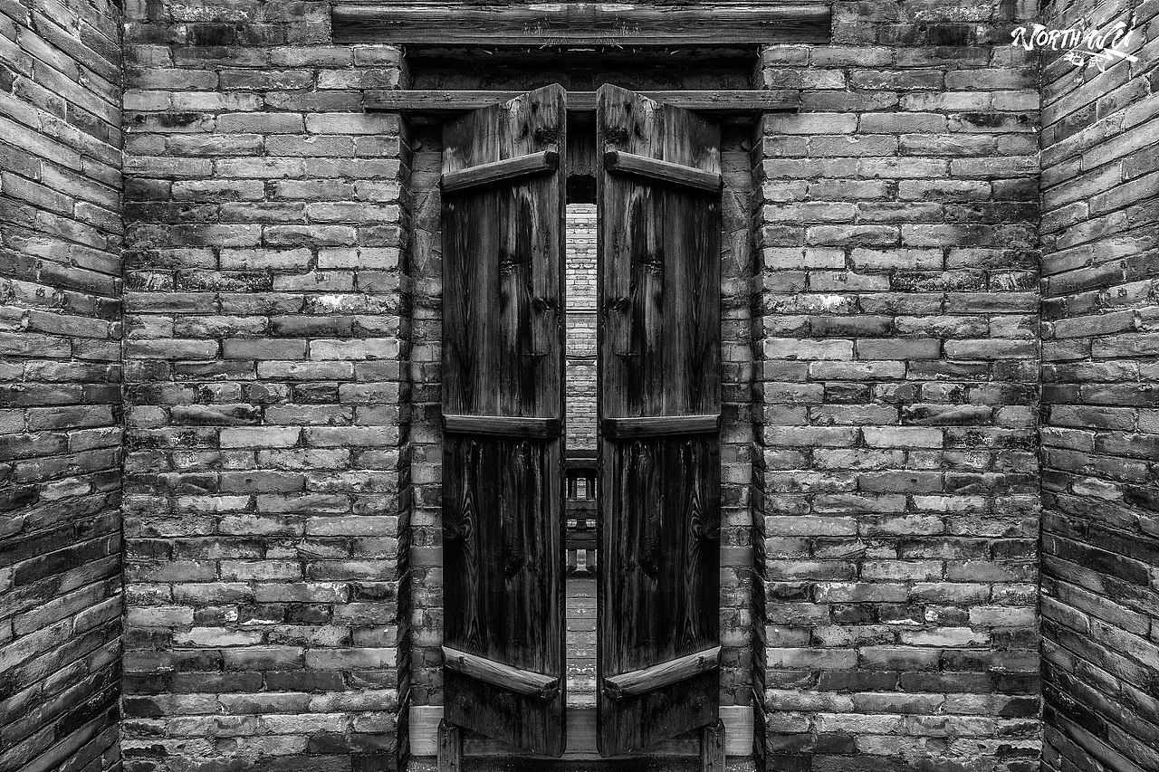 一开一合,半开半掩-致平遥