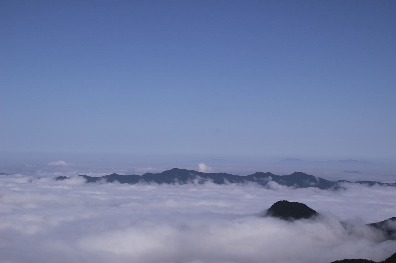 中国十大非著名山峰--武功山云海