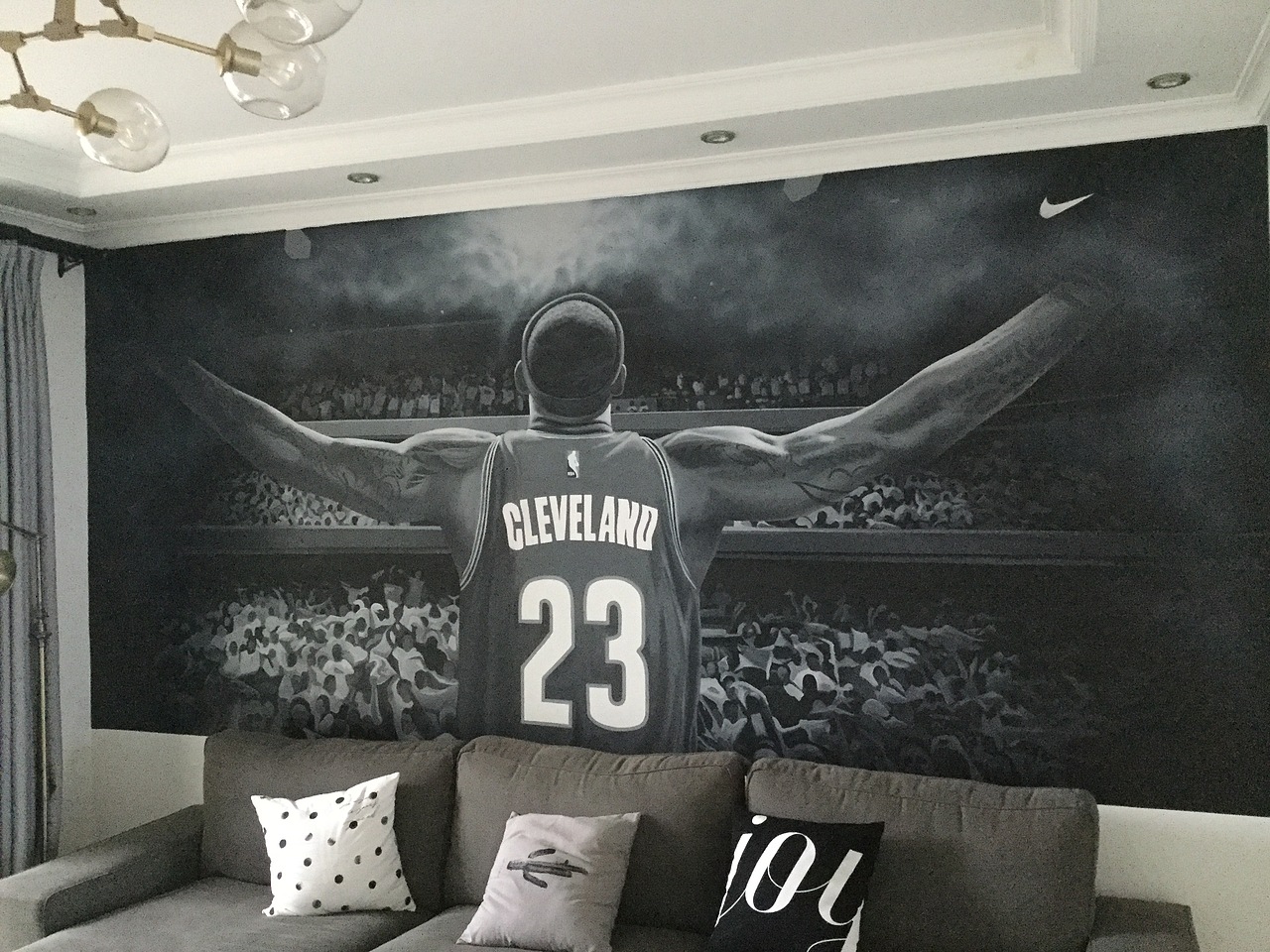 原创,詹姆斯家庭背景墙石家庄/艺术工作者/4年前/175浏览匠心彩绘刘海