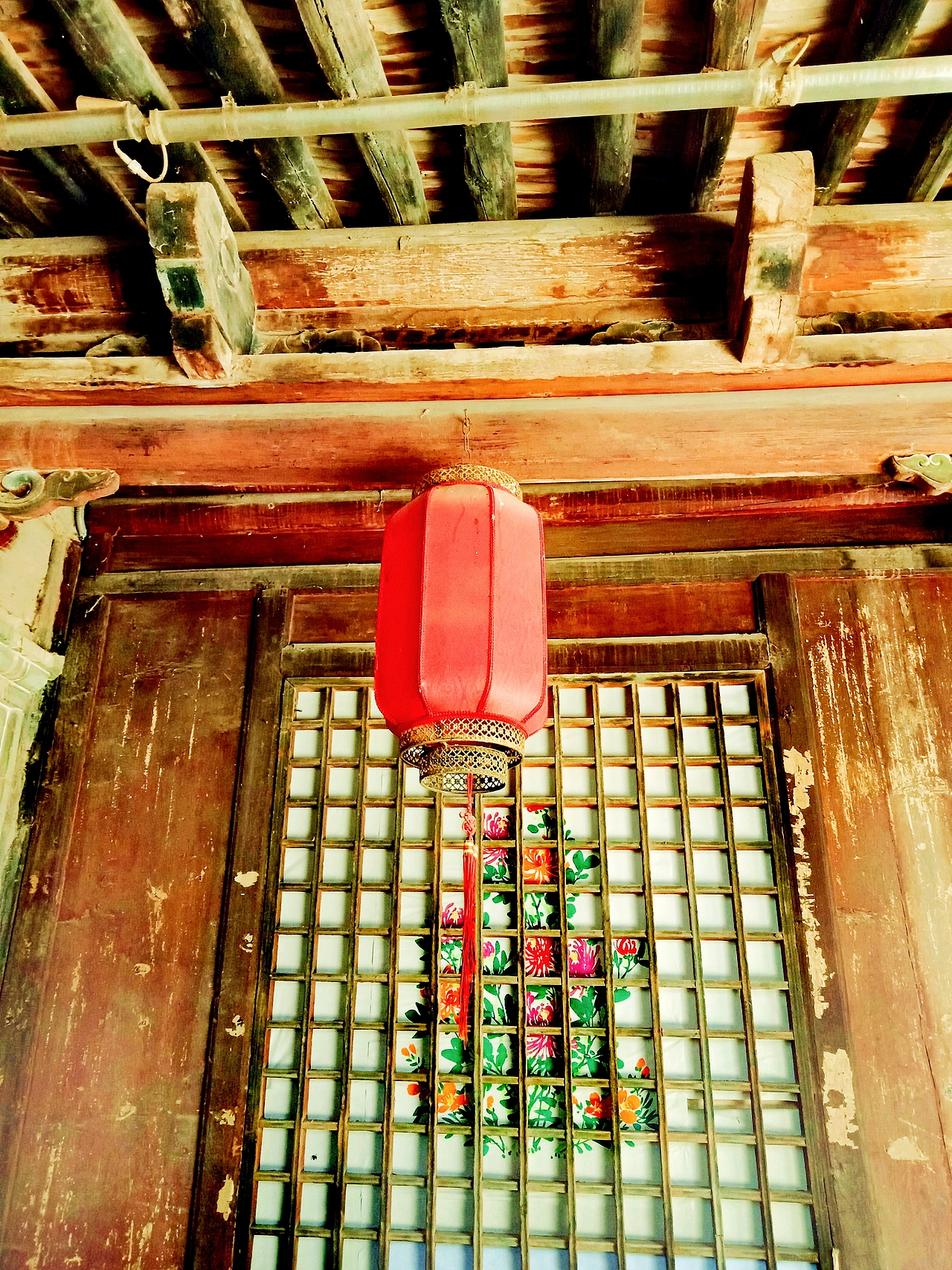 大红灯笼高高挂