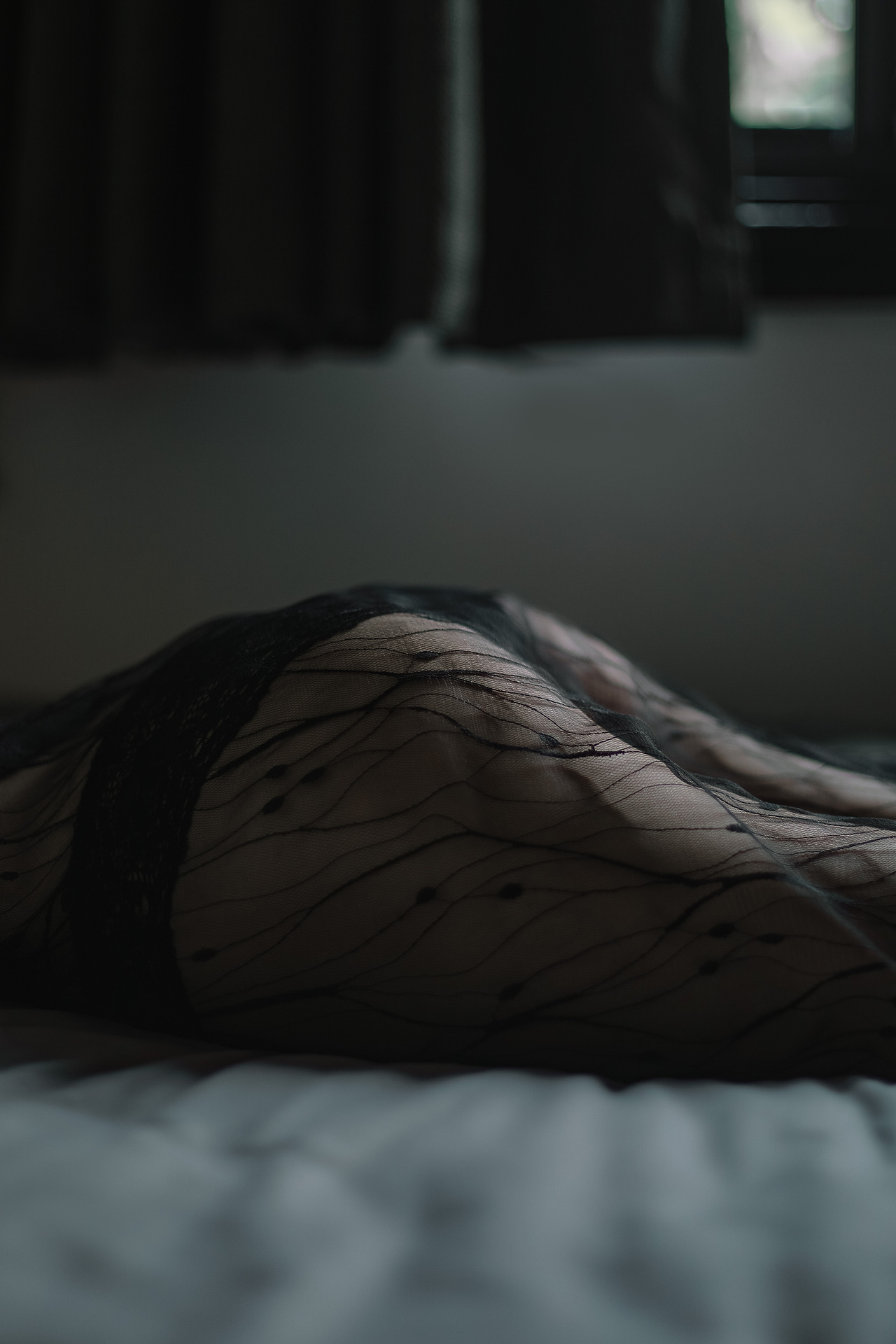 你的背脊如荒丘（图ZMTIxMjY3Mzcy） - 人像摄影 - 站酷设计师月月大王原创素材 - 站酷ZCOOL