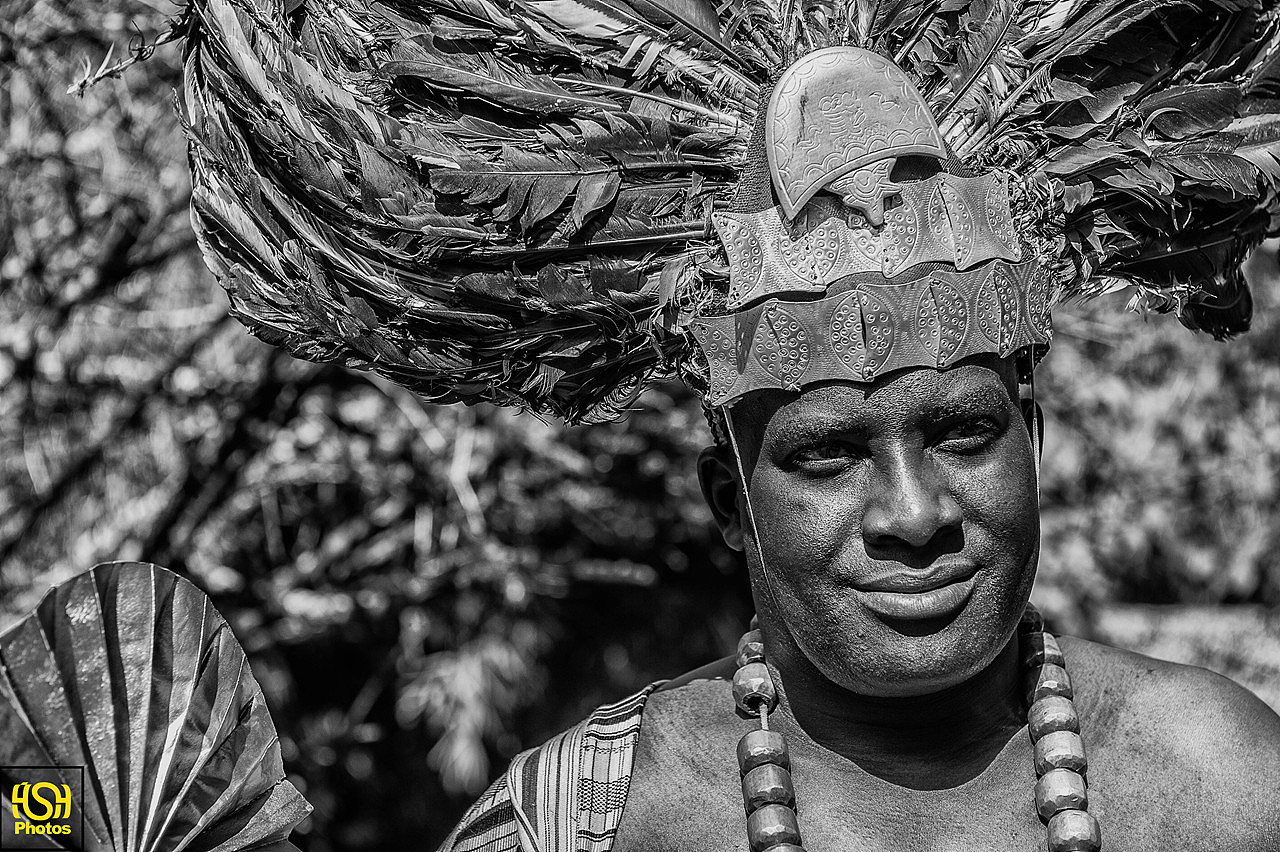 加纳酋长的服饰