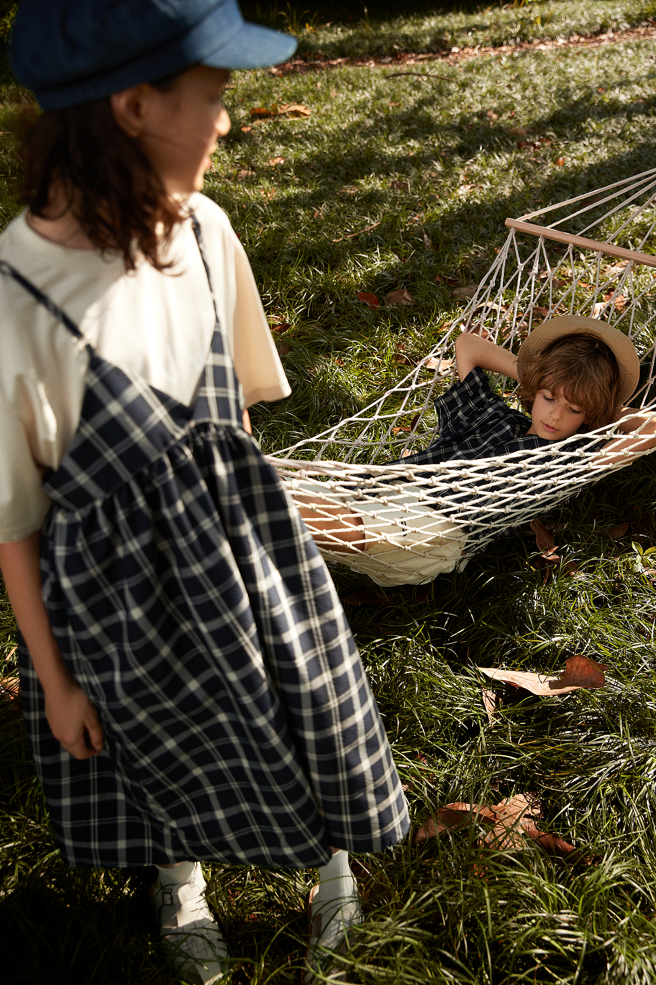 SUNNY WHITE RED 2022ss 春夏形象（图ZMjg1MDMyNzAw） - 人像摄影 - 站酷设计师ahhno原创素材 - 站酷ZCOOL