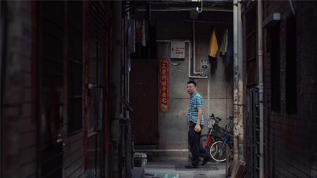 城中那束光（图ZNTM1NTc2NDA=） - 人文/纪实摄影 - 站酷设计师MrLOok原创素材 - 站酷ZCOOL