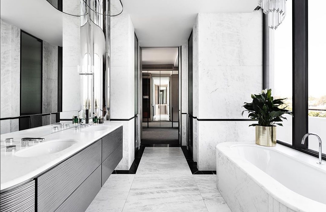 建筑的精湛、正确和宏伟使人们相聚在一起。