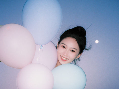 “欧阳双双”与多彩气球