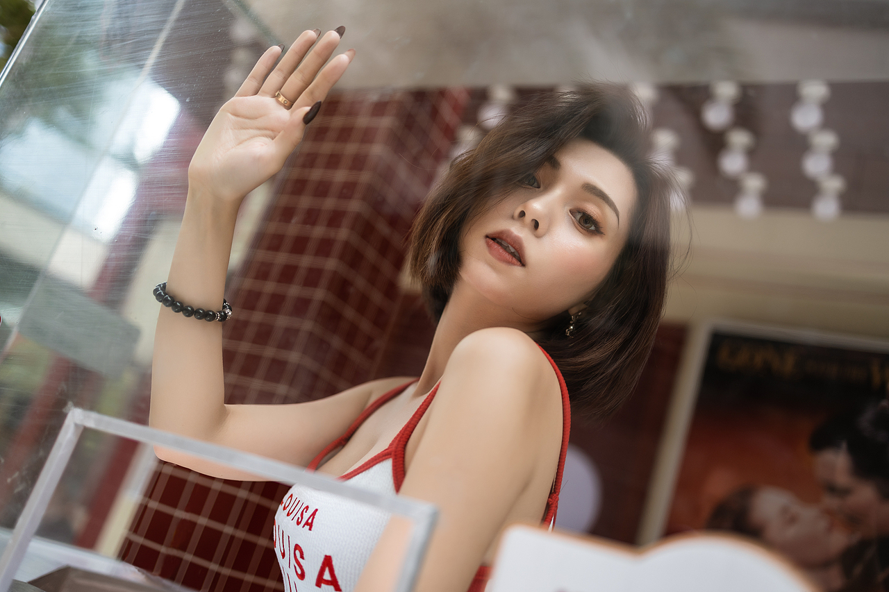 時差（圖ZMjQxNzMxMTM2） - 人像攝影 - 站酷設(shè)計師郭宇恒Yuheng原創(chuàng)素材 - 站酷ZCOOL