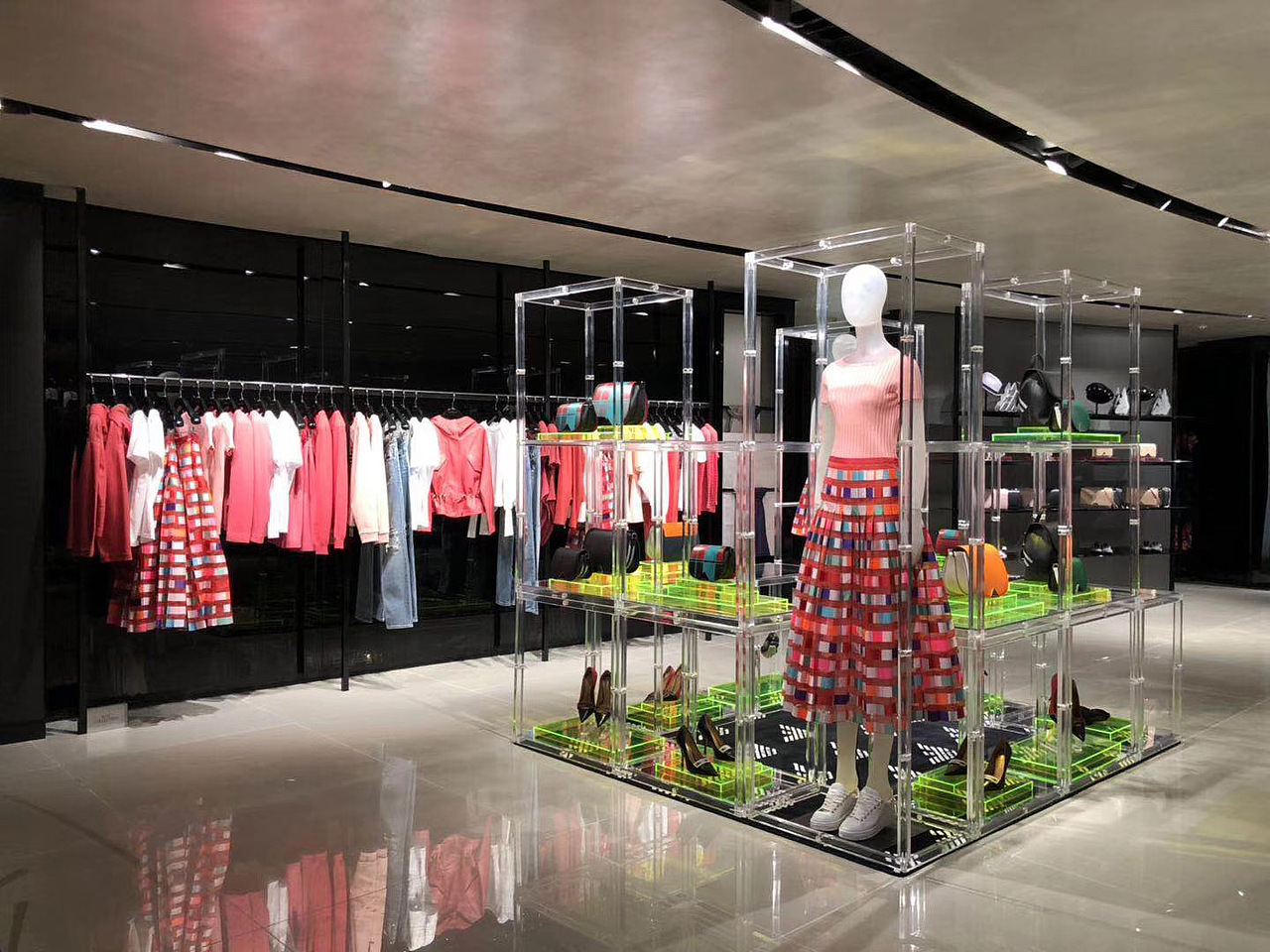 EA Visual merchandising design