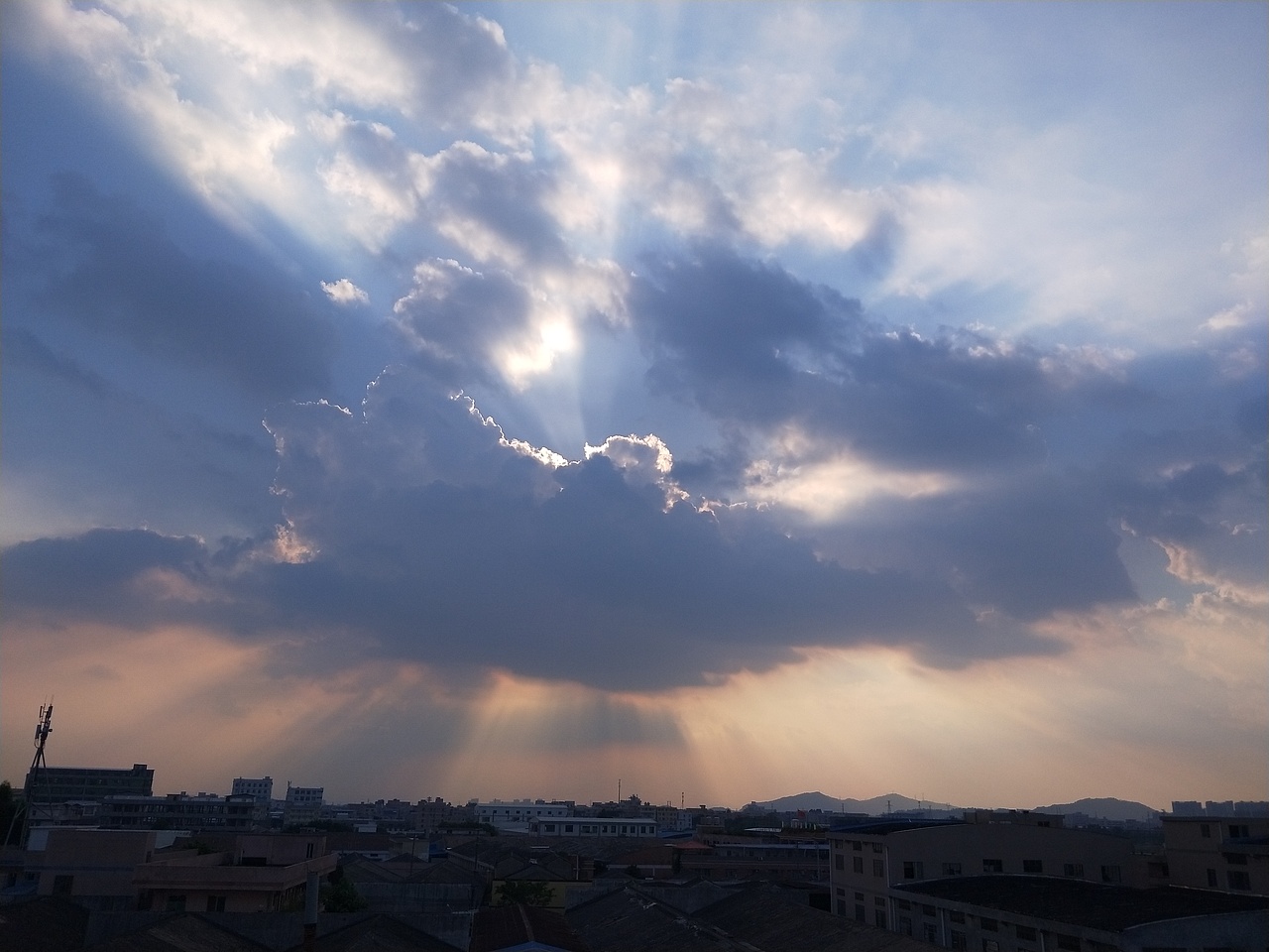 圣光与你同在（图ZMTIyMjg0ODg0） - 风光摄影 - 站酷设计师我叫明炽原创素材 - 站酷ZCOOL