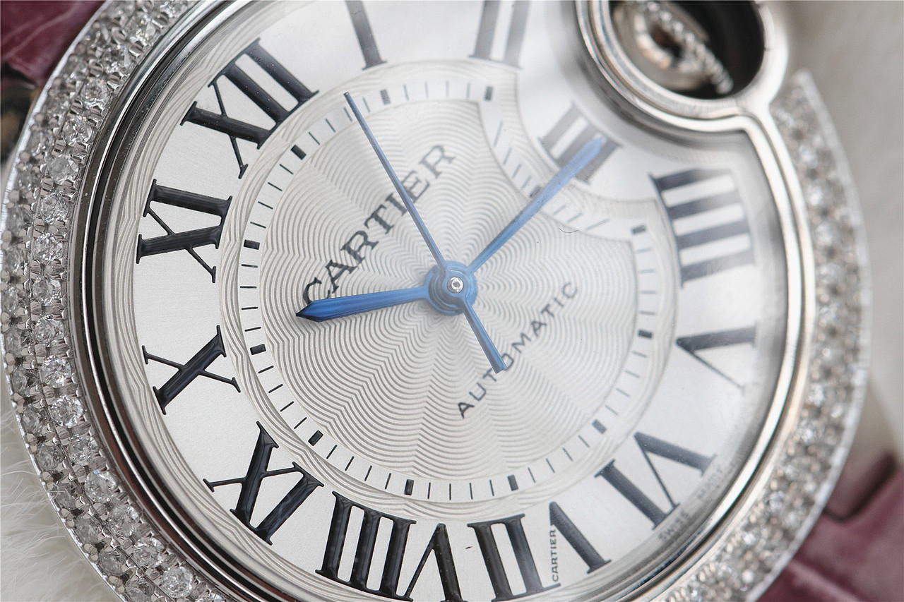 岩稳谈表:V6卡地亚蓝气球大号中号小号