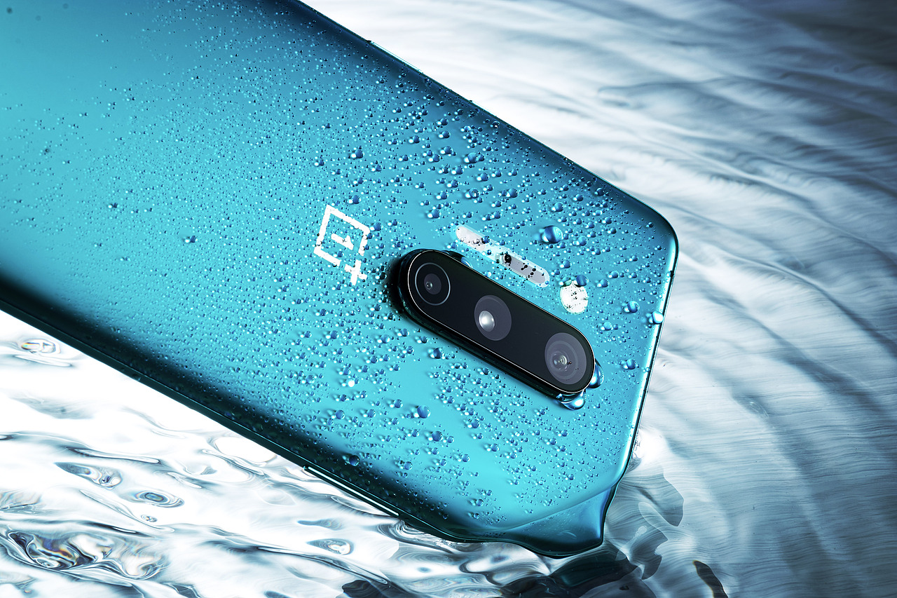 一加8 Pro 青空与水
