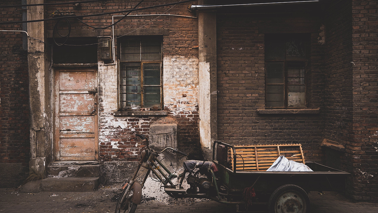 街拍|铁路沿线（图ZMjA0MzI5MzI4） - 人文/纪实摄影 - 站酷设计师wasabi安安安琪原创素材 - 站酷ZCOOL